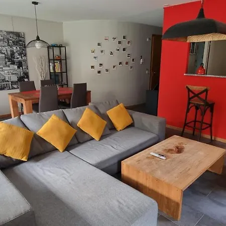 Avec Terrasse Et Parking